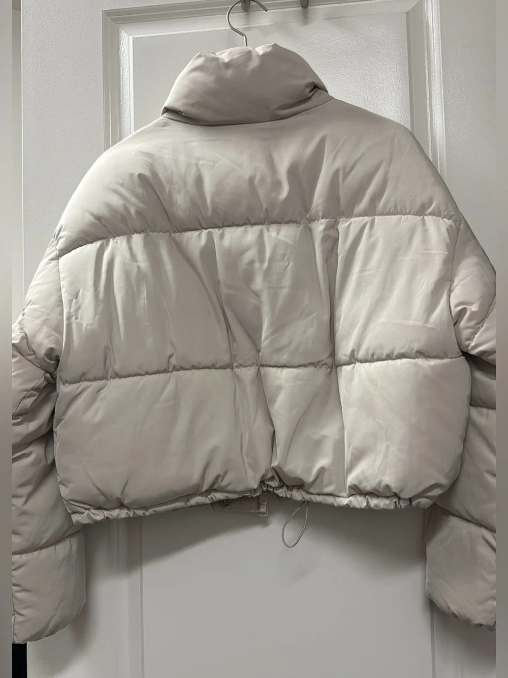 H&M Cream Cropped Puffer Jacket